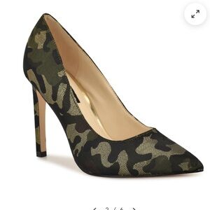 New Nine West Tatiana Pointy Toe 
Metallic Camo Stiletto High Heels Size 7
